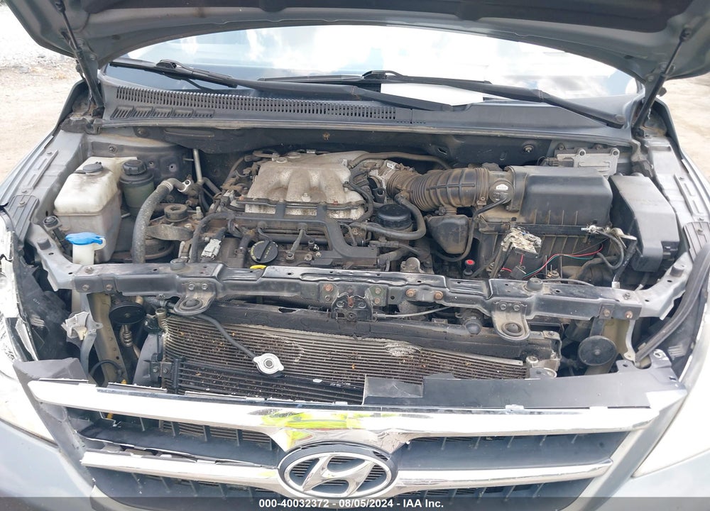2008 HYUNDAI ENTOURAGE GLS/LIMITED VIN: KNDMC233586052050