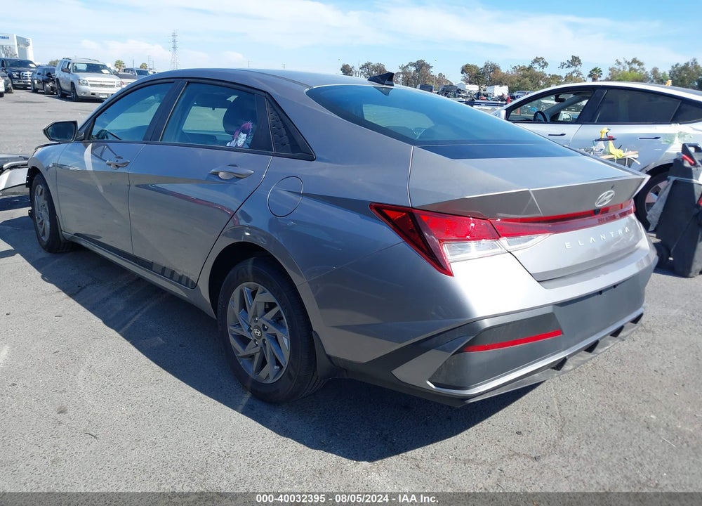 2024 HYUNDAI ELANTRA VIN: KMHLM4DG3RU732561
