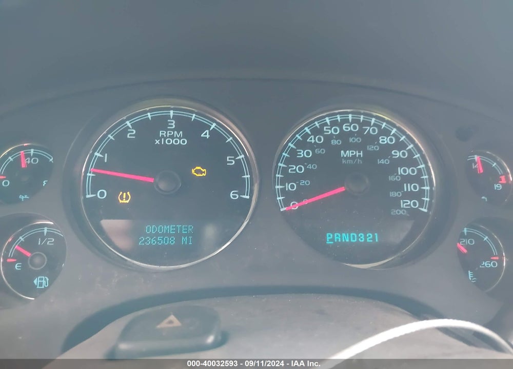 2007 CHEVROLET TAHOE LT VIN: 1GNFC13J27R402062