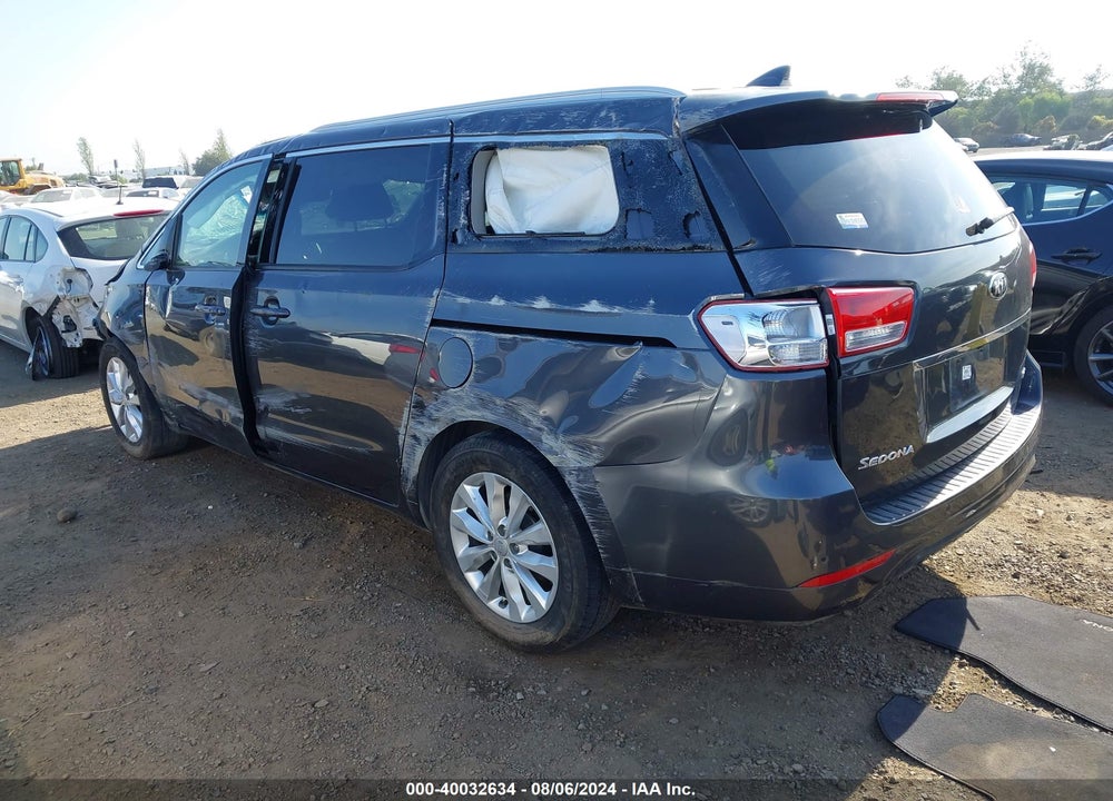 2018 KIA SEDONA EX VIN: KNDMC5C10J6400228