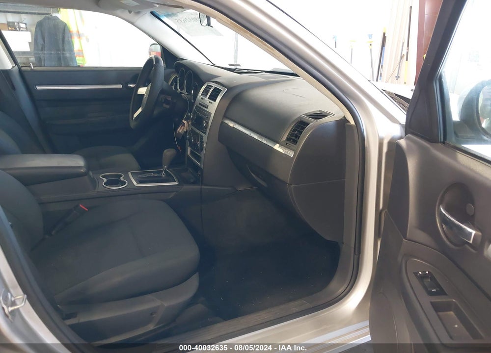 2010 DODGE CHARGER SXT VIN: 2B3CA3CV5AH244082