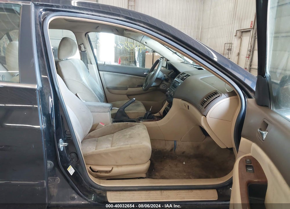 2007 HONDA ACCORD 2.4 EX VIN: 1HGCM557X7A221812
