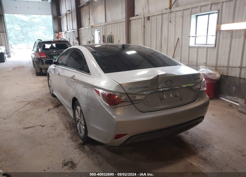 2015 HYUNDAI SONATA HYBRID LIMITED VIN: KMHEC4A42FA129989