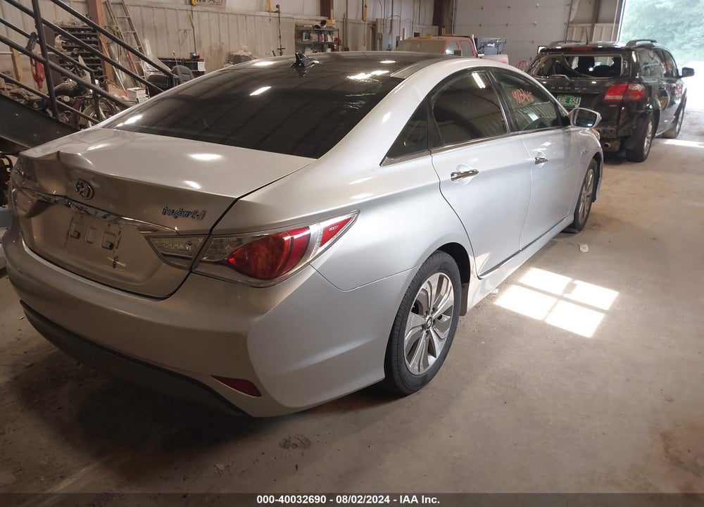 2015 HYUNDAI SONATA HYBRID LIMITED VIN: KMHEC4A42FA129989