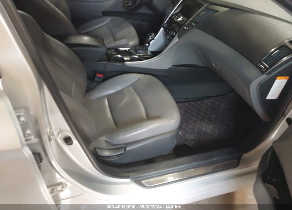 2015 HYUNDAI SONATA HYBRID LIMITED VIN: KMHEC4A42FA129989