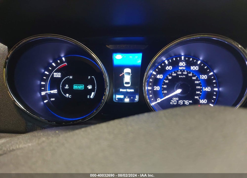 2015 HYUNDAI SONATA HYBRID LIMITED VIN: KMHEC4A42FA129989