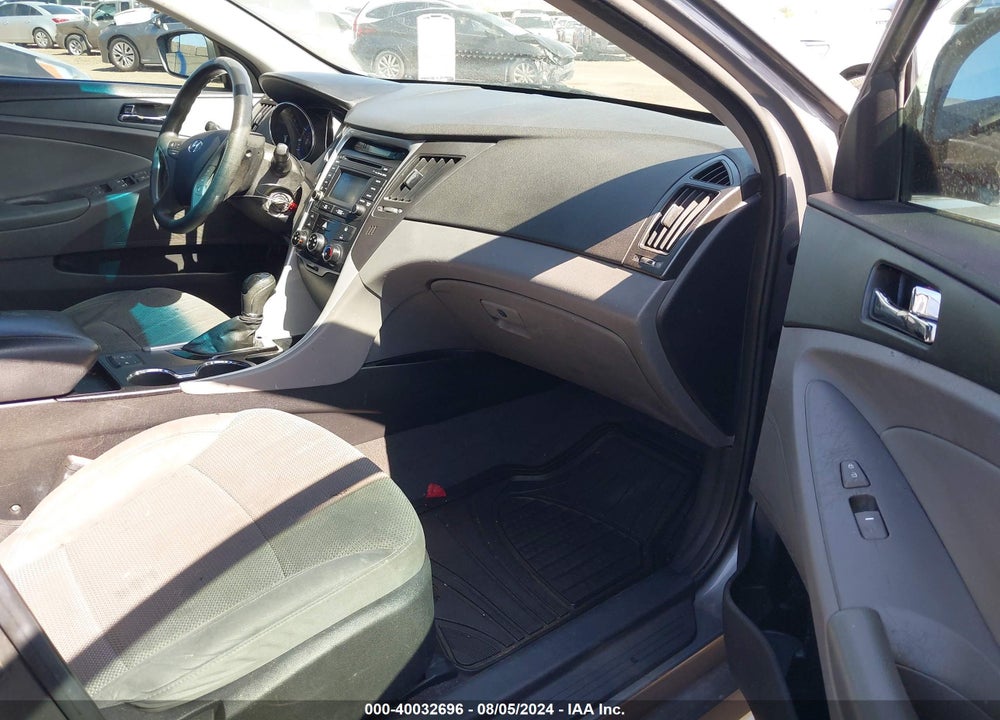 2014 HYUNDAI SONATA GLS VIN: 5NPEB4AC1EH834157