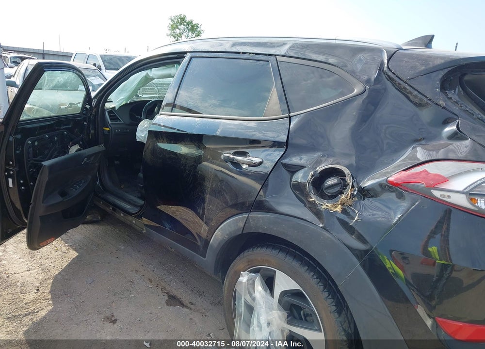 2016 HYUNDAI TUCSON LIMITED VIN: KM8J33A21GU031379