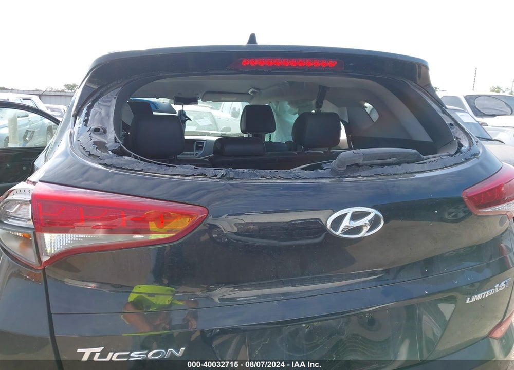 2016 HYUNDAI TUCSON LIMITED VIN: KM8J33A21GU031379