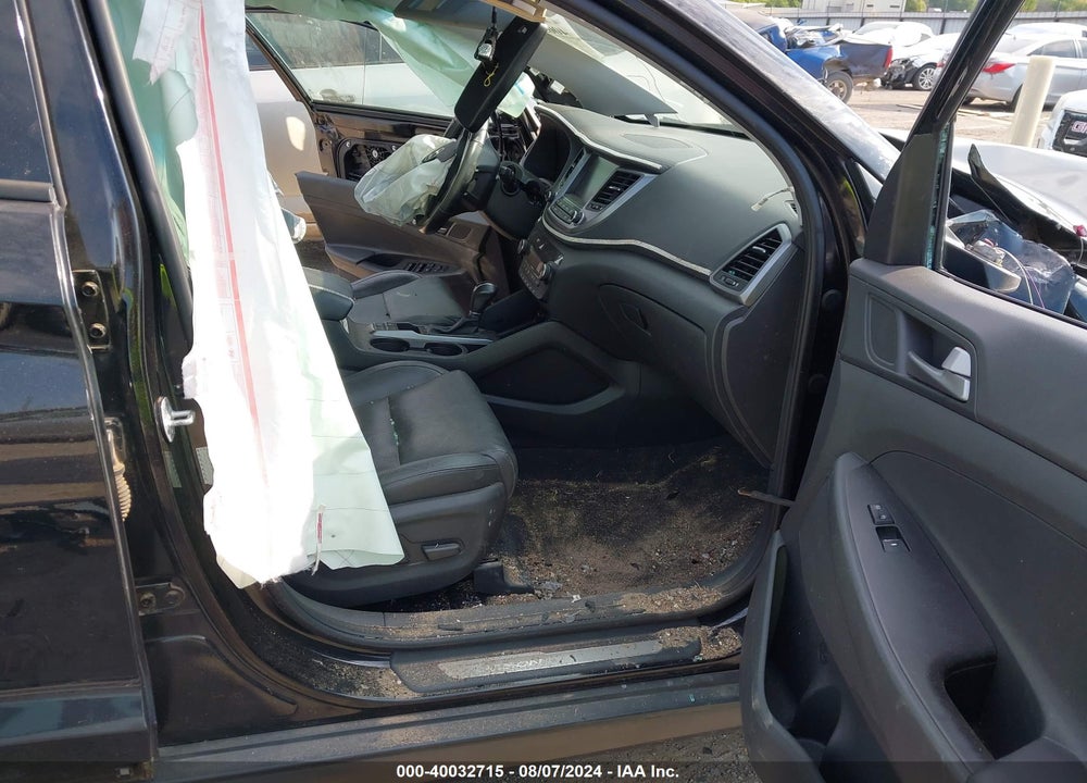 2016 HYUNDAI TUCSON LIMITED VIN: KM8J33A21GU031379