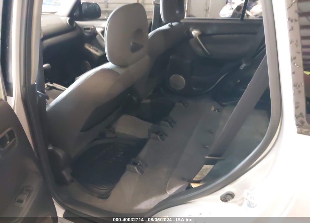 2004 TOYOTA RAV4 VIN: JTEGD20V340001381