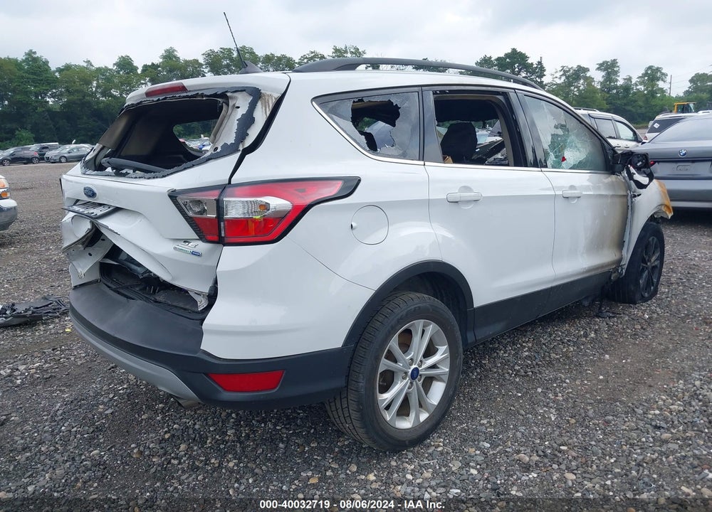 2018 FORD ESCAPE SE VIN: 1FMCU9GD9JUD25279