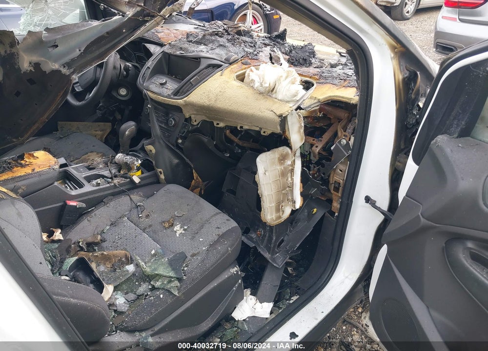 2018 FORD ESCAPE SE VIN: 1FMCU9GD9JUD25279