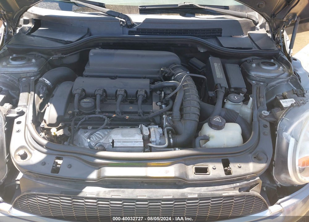 2010 MINI COOPER S VIN: WMWMS3C56ATY09410