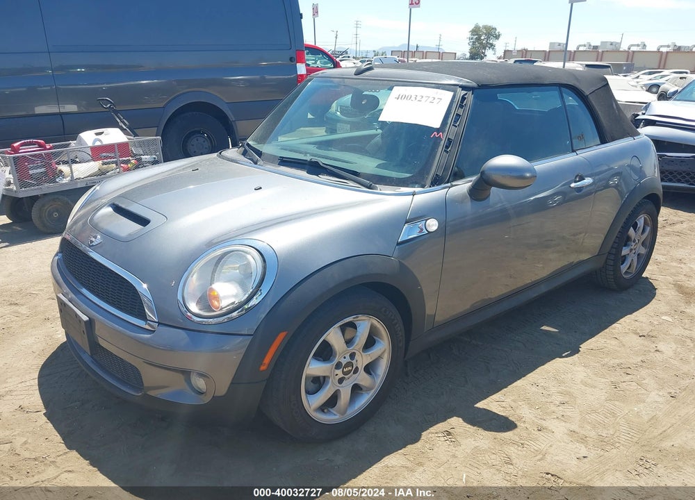 2010 MINI COOPER S VIN: WMWMS3C56ATY09410