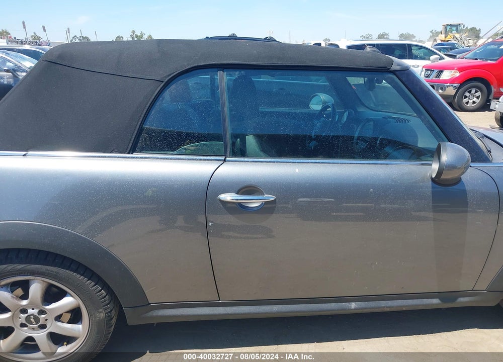 2010 MINI COOPER S VIN: WMWMS3C56ATY09410