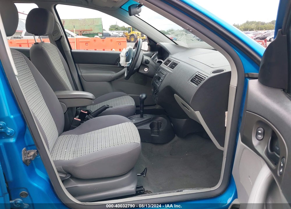 2007 FORD FOCUS S/SE/SES VIN: 1FAFP34N67W263832