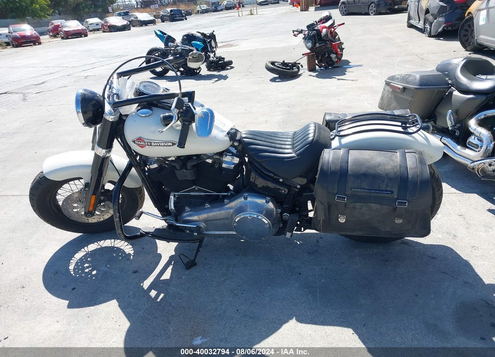 2018 HARLEY-DAVIDSON FLSL SOFTAIL SLIM VIN: 1HD1YDJ3XJC020591