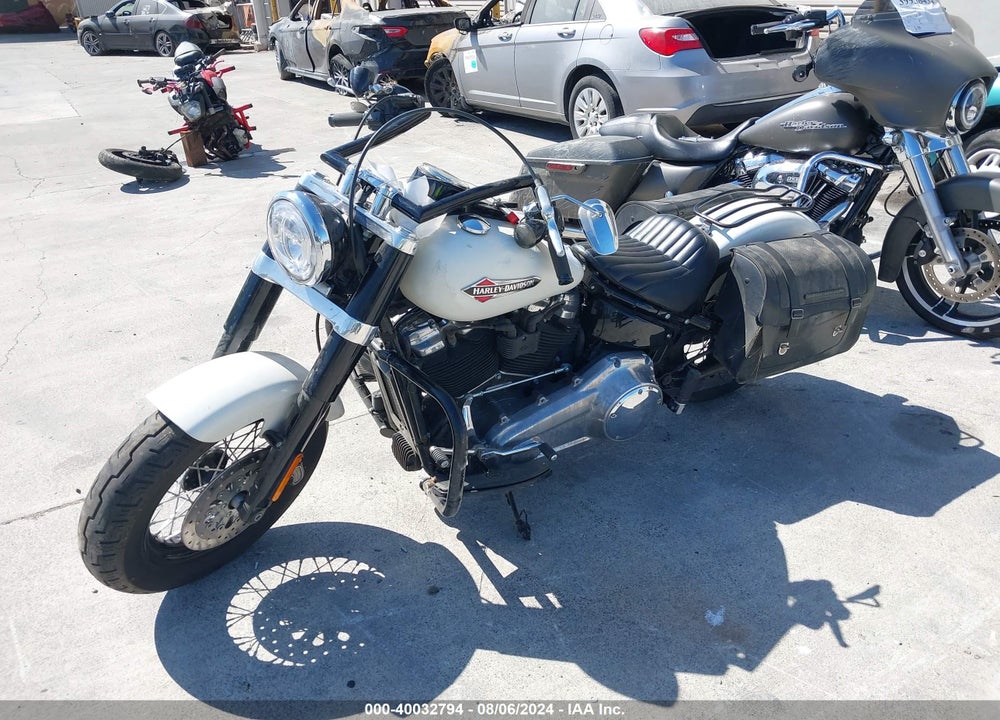 2018 HARLEY-DAVIDSON FLSL SOFTAIL SLIM VIN: 1HD1YDJ3XJC020591