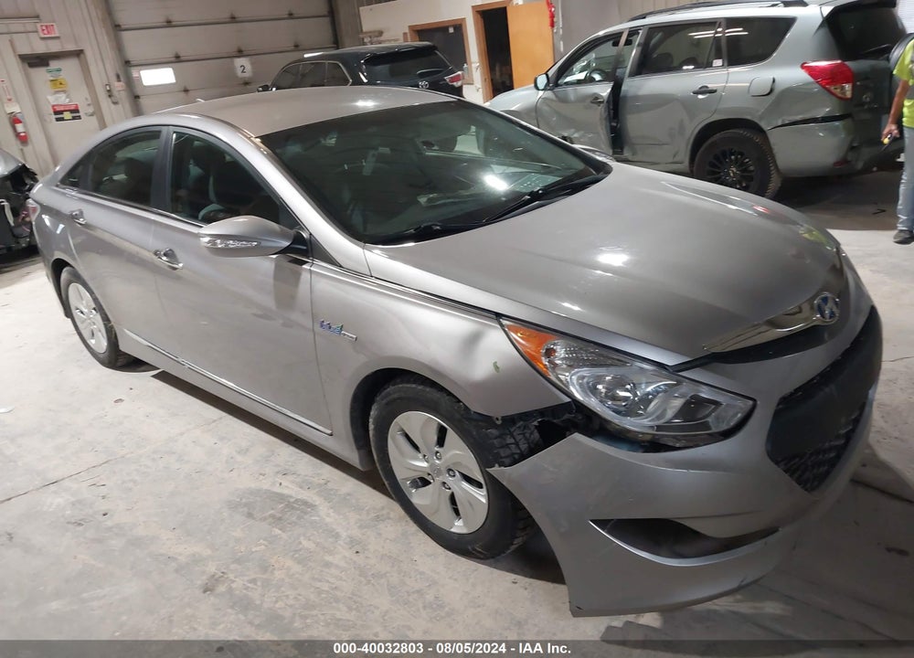 2013 HYUNDAI SONATA HYBRID VIN: KMHEC4A4XDA086323