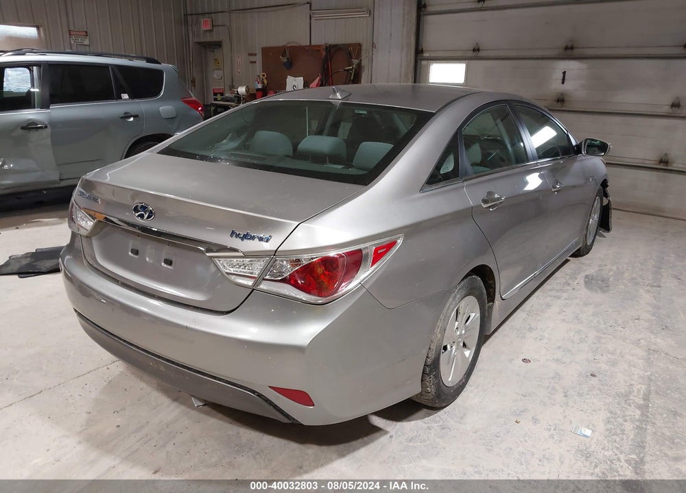2013 HYUNDAI SONATA HYBRID VIN: KMHEC4A4XDA086323