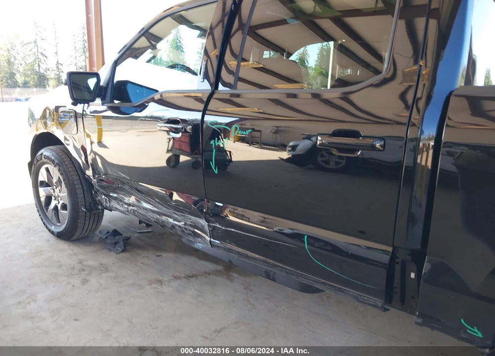 2024 FORD F-150 LIGHTNING LARIAT VIN: 1FT6W5L74RWG00335