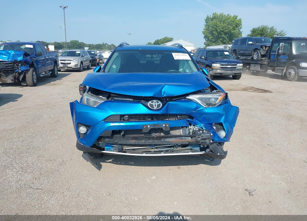 2016 TOYOTA RAV4 XLE VIN: 2T3RFREV5GW450697