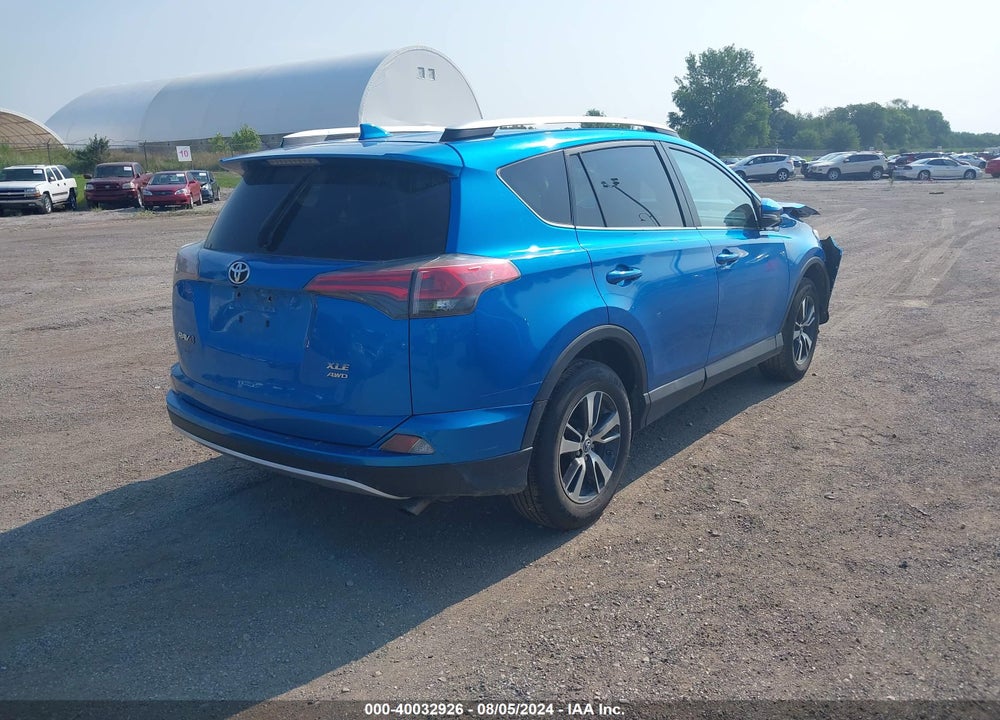 2016 TOYOTA RAV4 XLE VIN: 2T3RFREV5GW450697