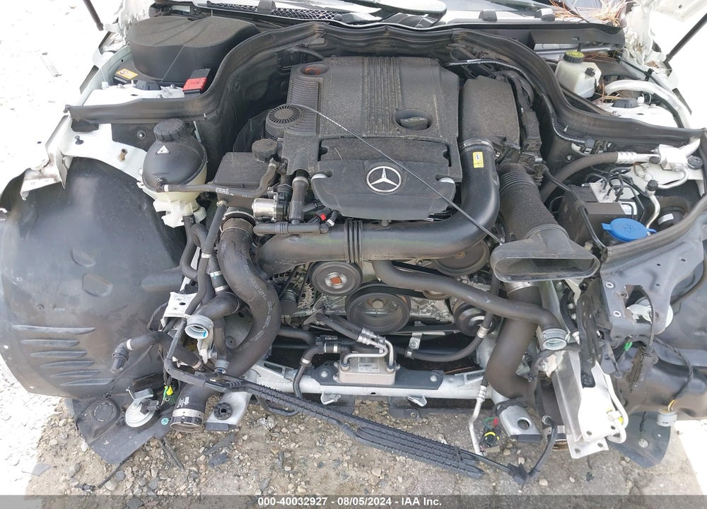 2014 MERCEDES-BENZ C 250 LUXURY/SPORT VIN: WDDGF4HB0EA955897