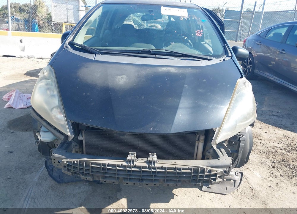 2012 HONDA FIT VIN: JHMGE8H33CC023593