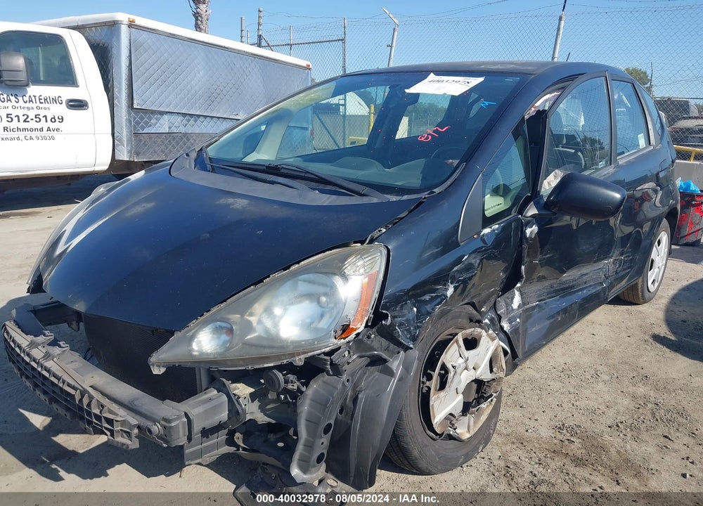 2012 HONDA FIT VIN: JHMGE8H33CC023593