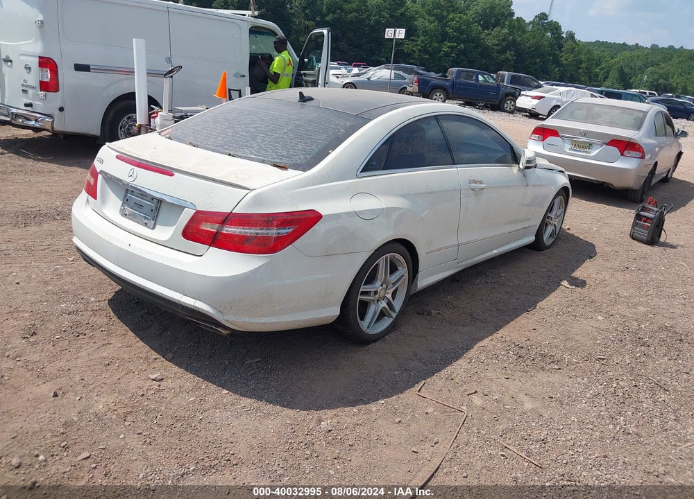 2011 MERCEDES-BENZ E 550 VIN: WDDKJ7CB7BF072332