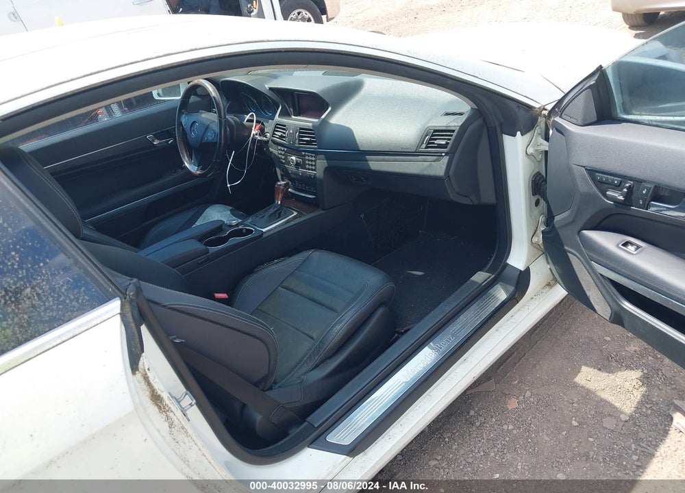 2011 MERCEDES-BENZ E 550 VIN: WDDKJ7CB7BF072332