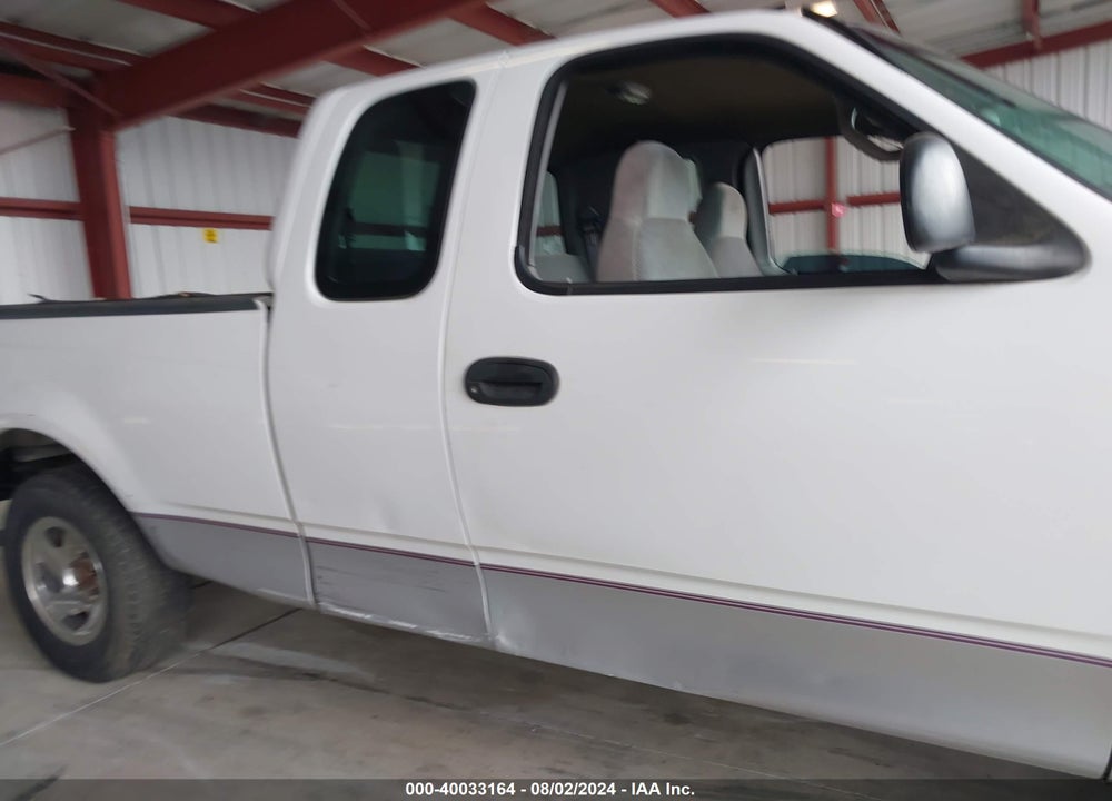 1998 FORD F-150 STANDARD/XL/XLT VIN: 1FTZX1728WNA90946