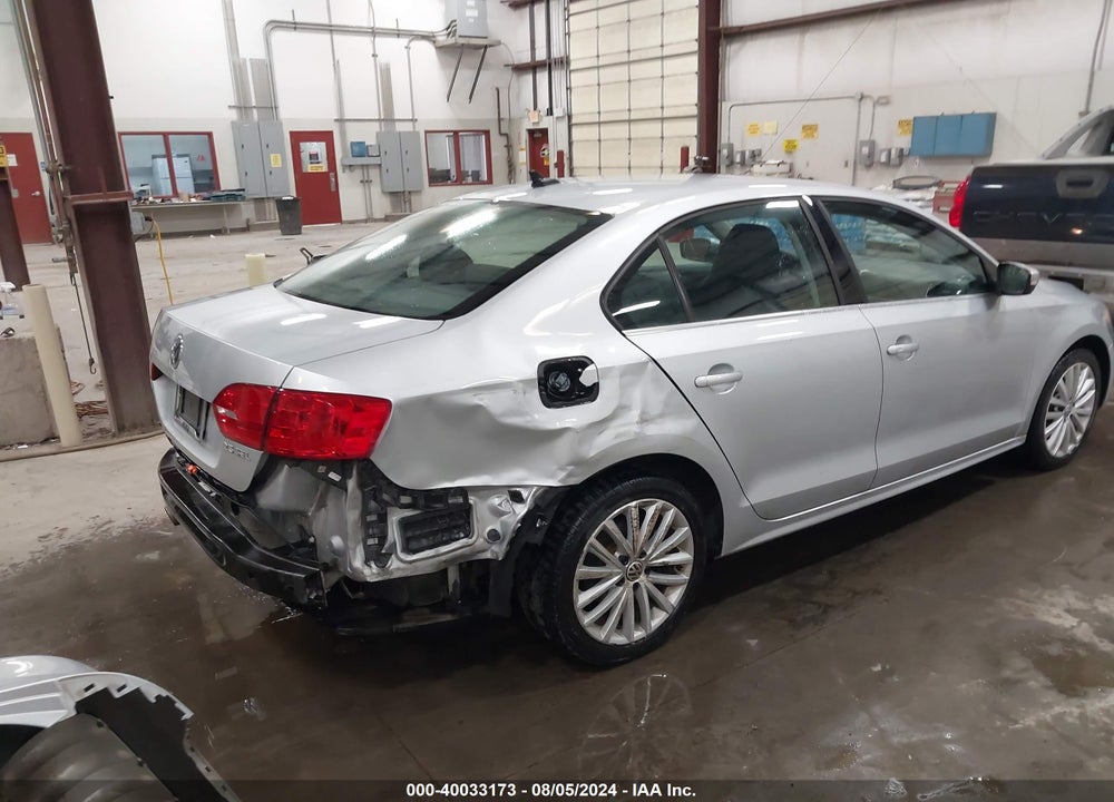 2011 VOLKSWAGEN JETTA 2.5L SEL VIN: 3VWLZ7AJ1BM378604