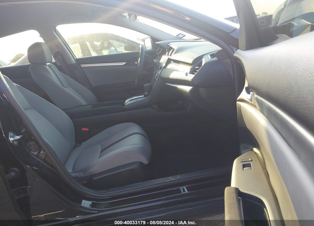 2019 HONDA CIVIC LX VIN: 19XFC2F65KE048595