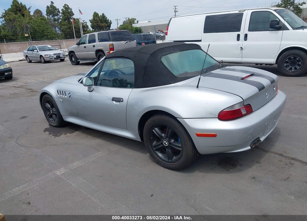 2000 BMW Z3 2.3 VIN: WBACH9346YLG18152