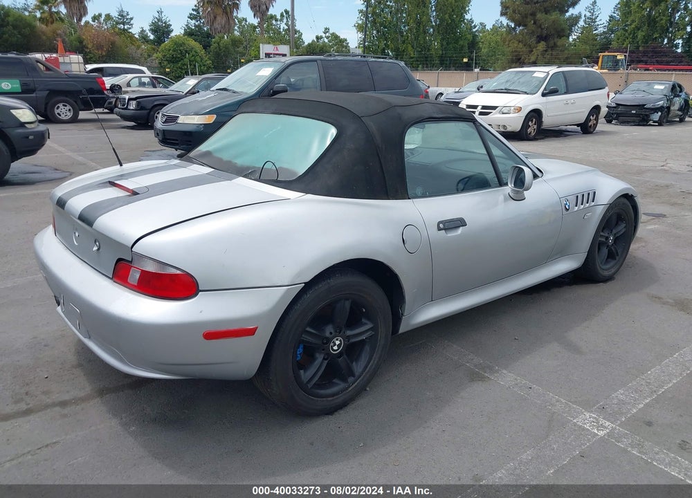 2000 BMW Z3 2.3 VIN: WBACH9346YLG18152