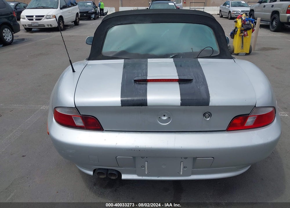 2000 BMW Z3 2.3 VIN: WBACH9346YLG18152