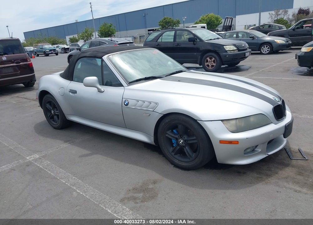 2000 BMW Z3 2.3 VIN: WBACH9346YLG18152