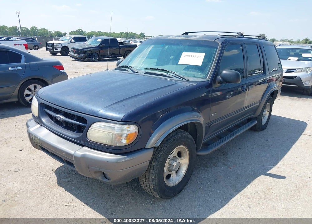 2000 FORD EXPLORER XLT VIN: 1FMZU63E1YZB59666