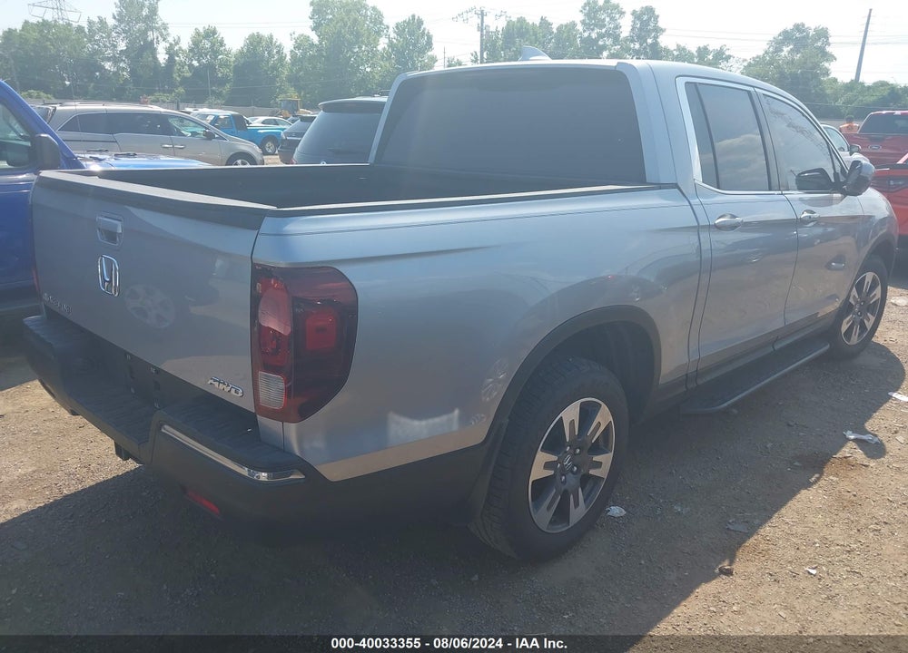 2017 HONDA RIDGELINE RTL VIN: 5FPYK3F58HB010359