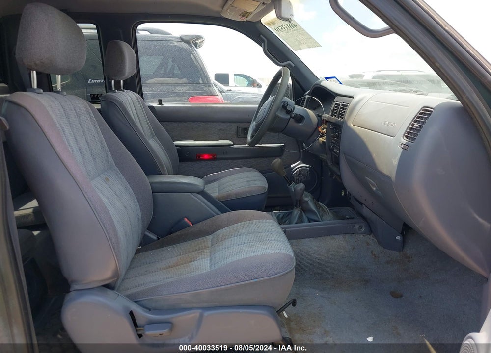 1999 TOYOTA TACOMA VIN: 4TAWN72N4XZ572400
