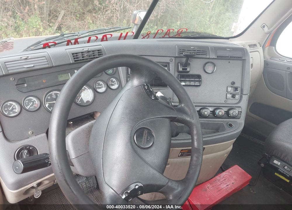 2013 FREIGHTLINER CASCADIA 125 VIN: 1FUJGEDV3DLFA6002