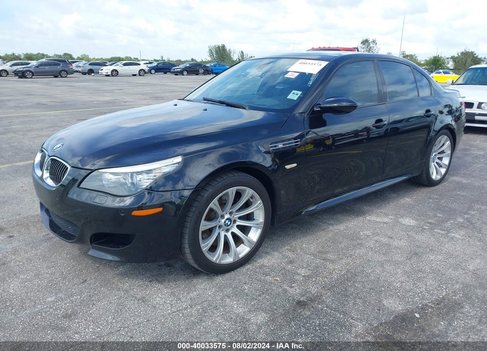2008 BMW M5 VIN: WBSNB93508CX09171