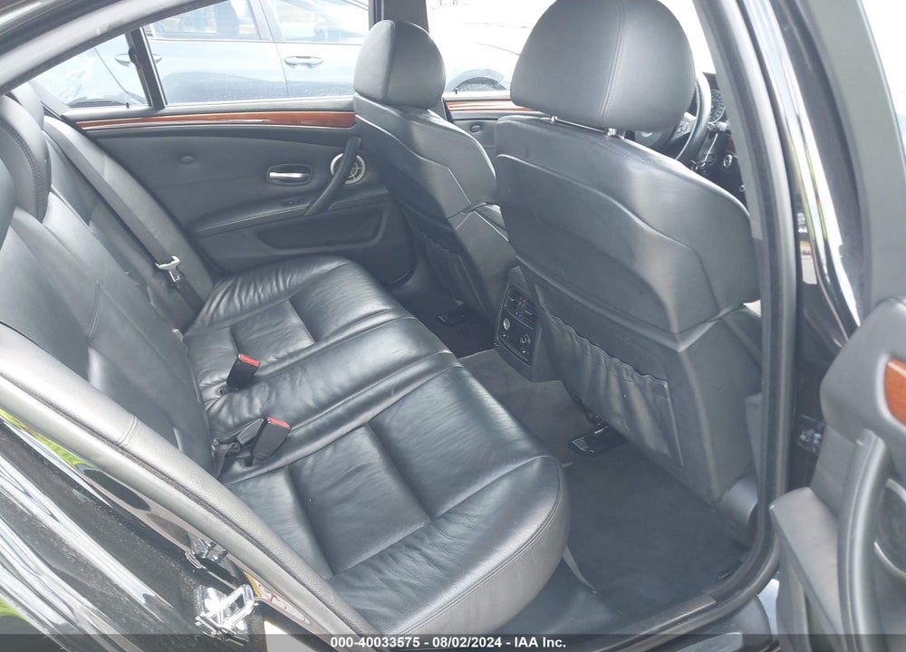 2008 BMW M5 VIN: WBSNB93508CX09171
