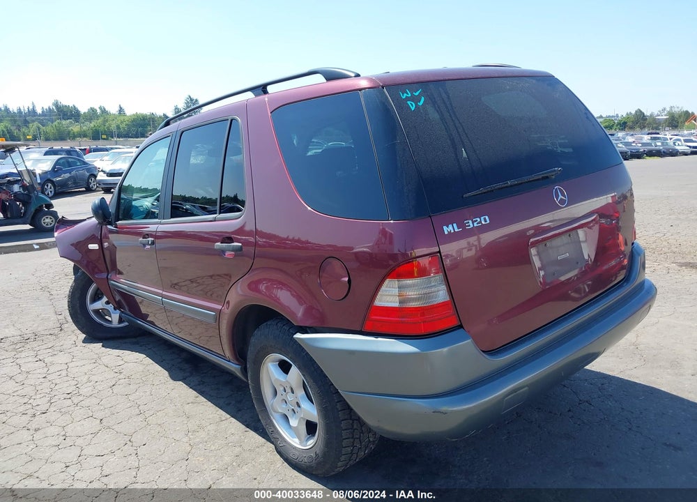 1999 MERCEDES-BENZ ML 320 VIN: 4JGAB54E7XA075800