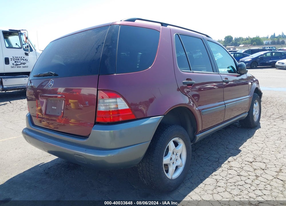 1999 MERCEDES-BENZ ML 320 VIN: 4JGAB54E7XA075800