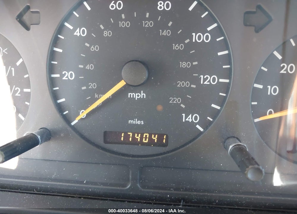 1999 MERCEDES-BENZ ML 320 VIN: 4JGAB54E7XA075800