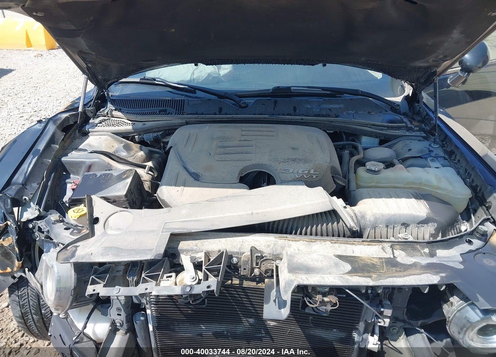 2019 DODGE CHALLENGER SXT VIN: 2C3CDZAG0KH560654